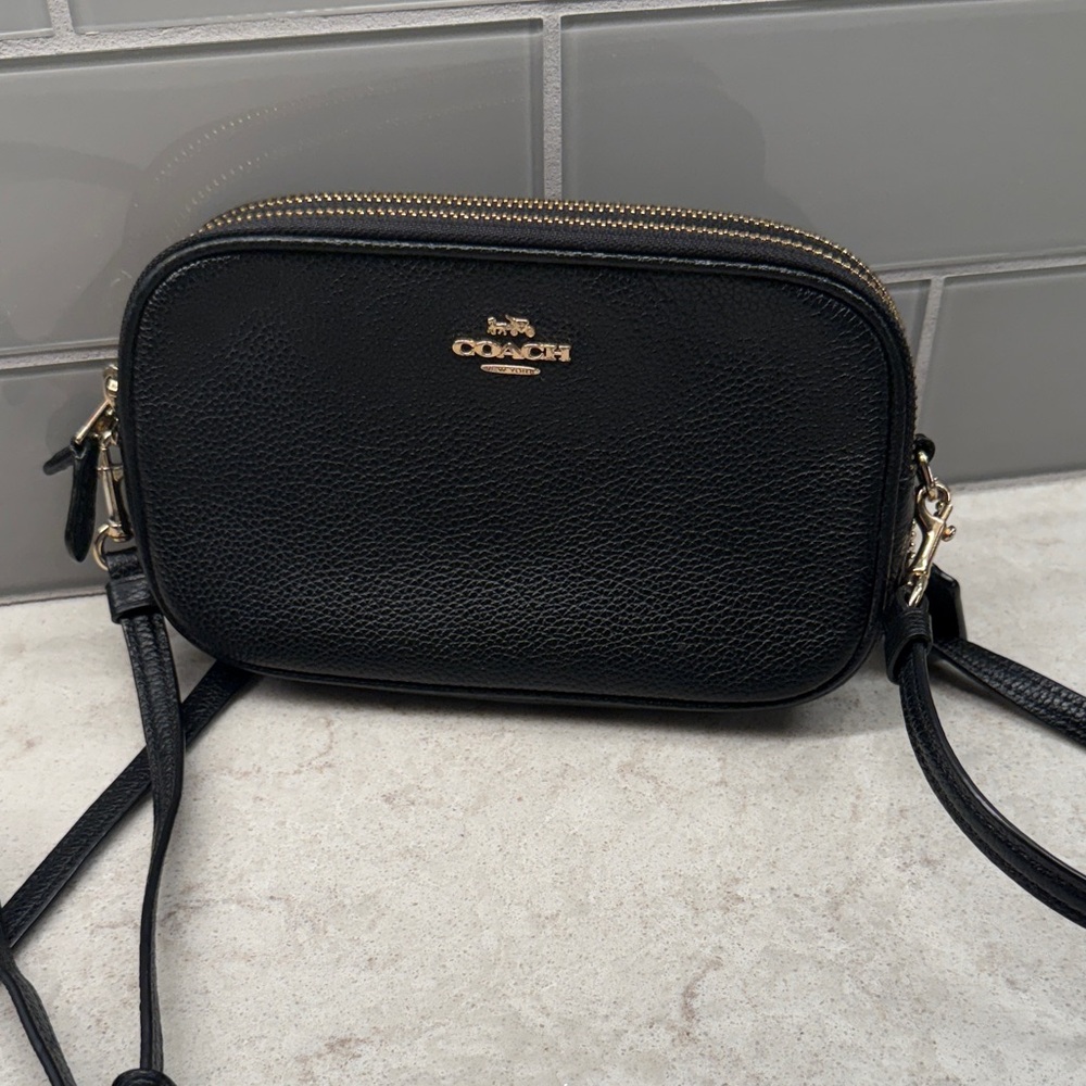 🧡 COACH BLACK CROSSBODY BAG